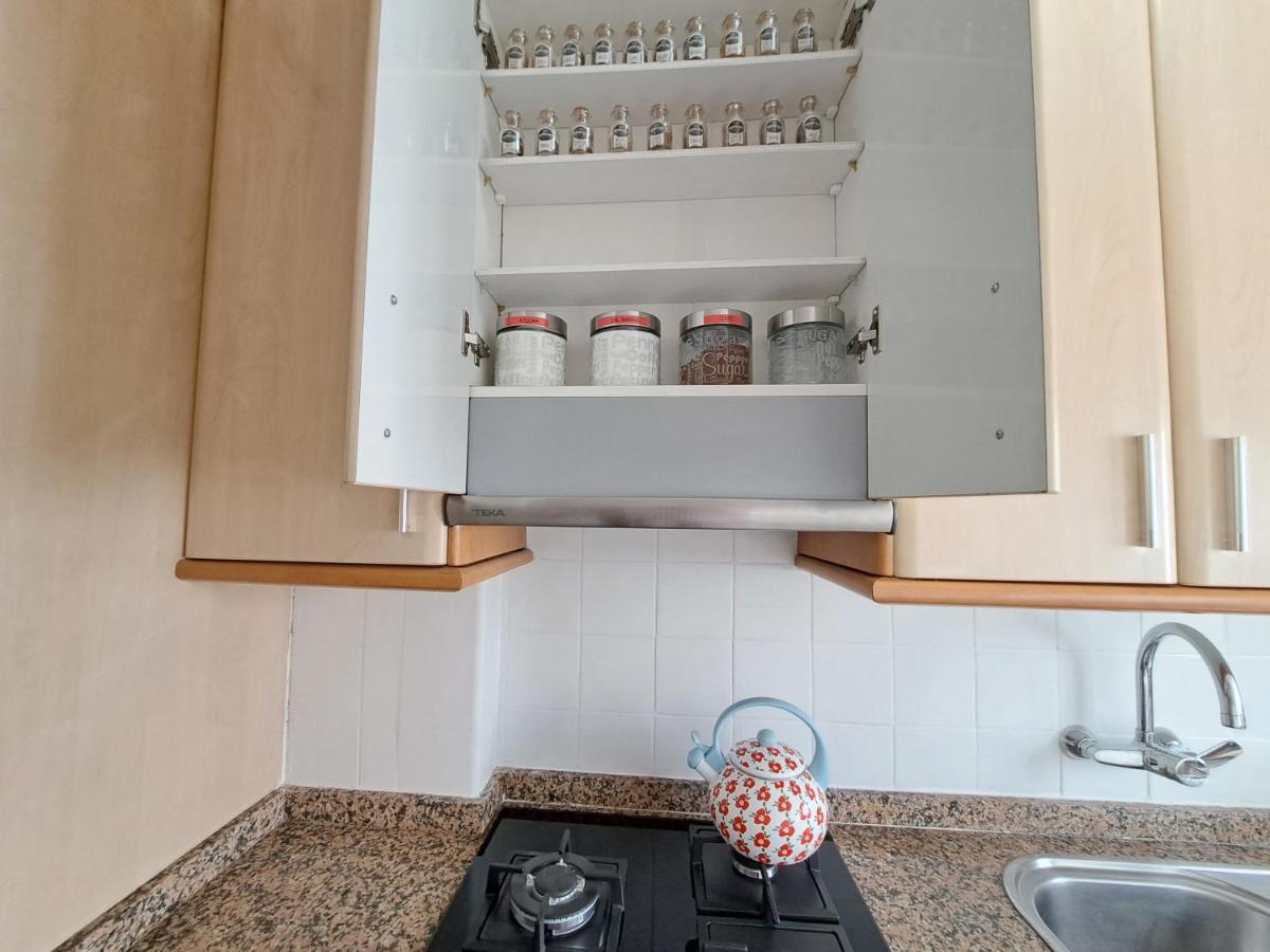 Apartamento Acogedor Con Wifi バレンシア エクステリア 写真