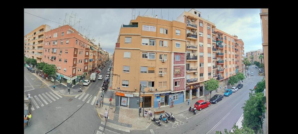 Apartamento Acogedor Con Wifi バレンシア エクステリア 写真